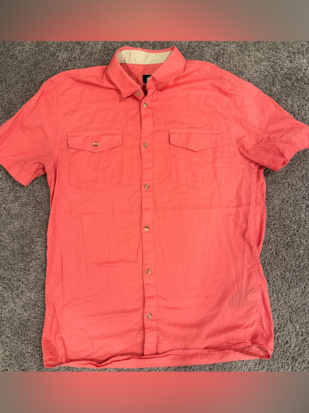 H&M Coral Short-Sleeve Button-Down Shirt small